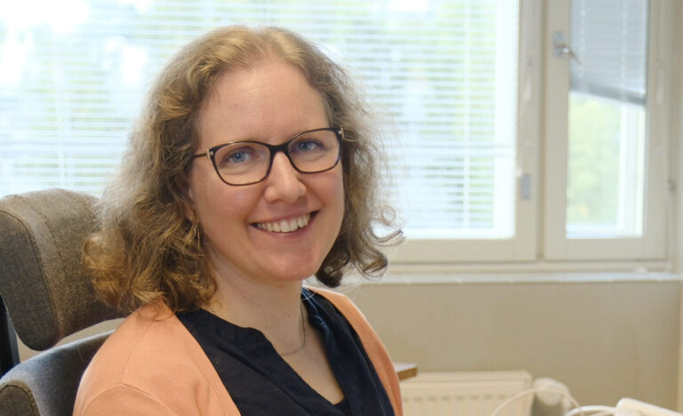 Pienet teot suuret vaikutukset – näin perhe voi tukea lapsen koulunkäyntiä